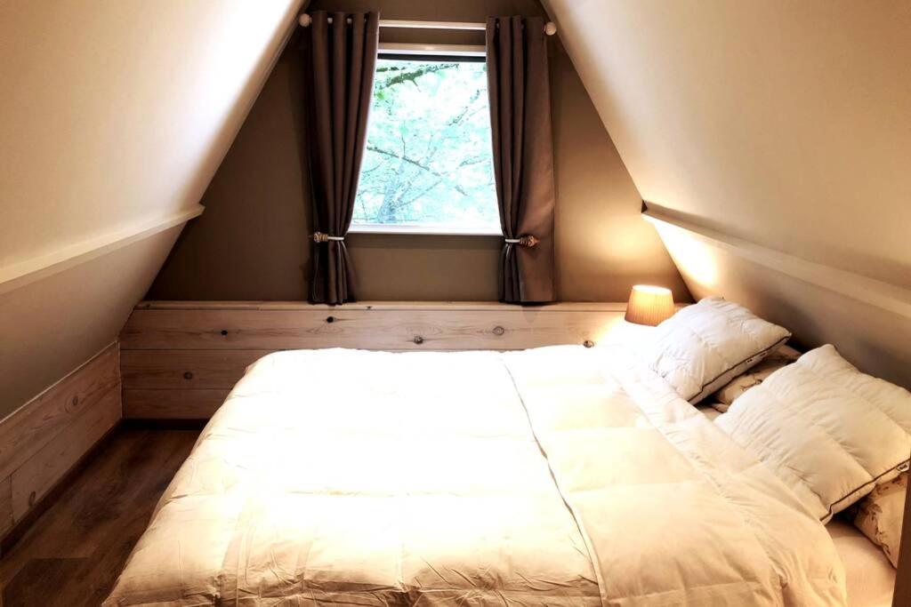 Tipi D'Amis Villa Дюрби Екстериор снимка
