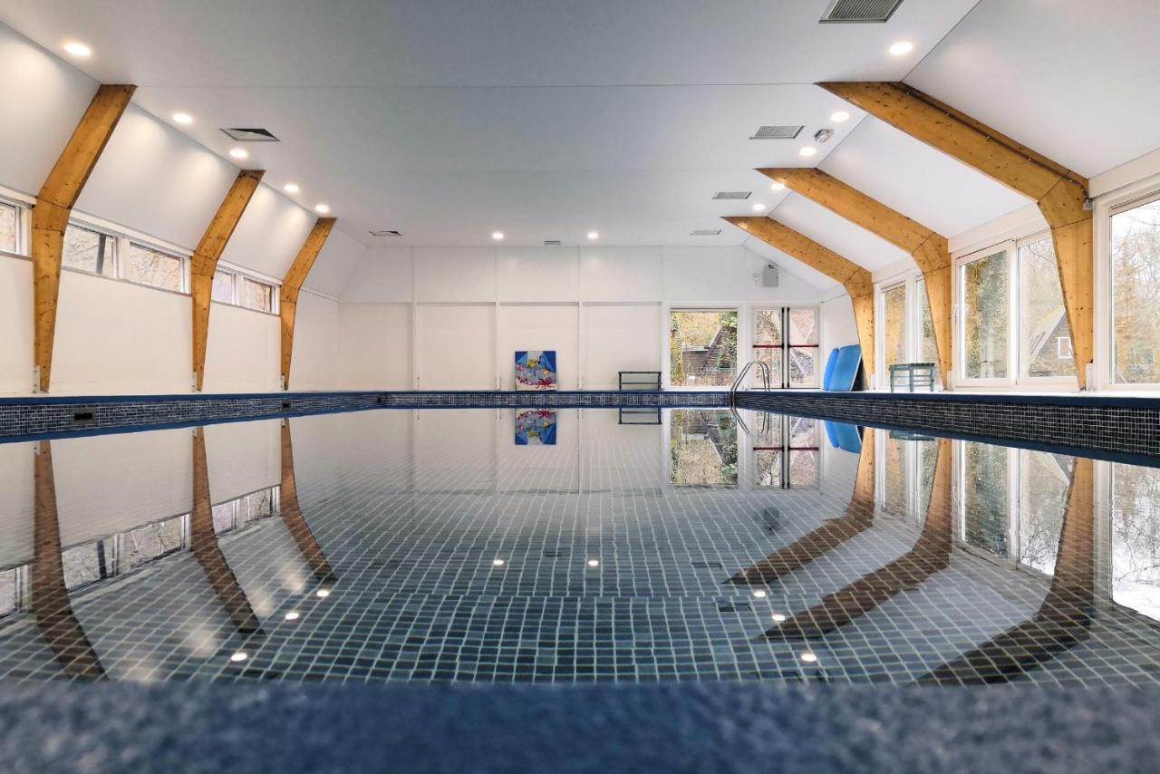 Tipi D'Amis Villa Дюрби Екстериор снимка
